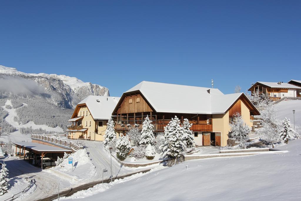 Taela Apartments San Cassiano (Badia) Exterior foto