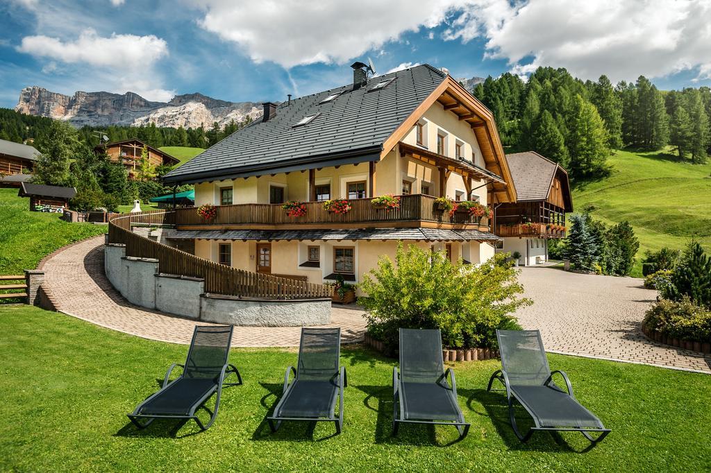 Taela Apartments San Cassiano (Badia) Exterior foto