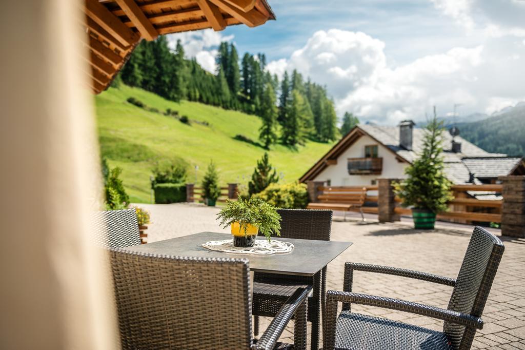 Taela Apartments San Cassiano (Badia) Exterior foto