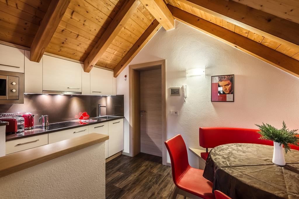 Taela Apartments San Cassiano (Badia) Exterior foto